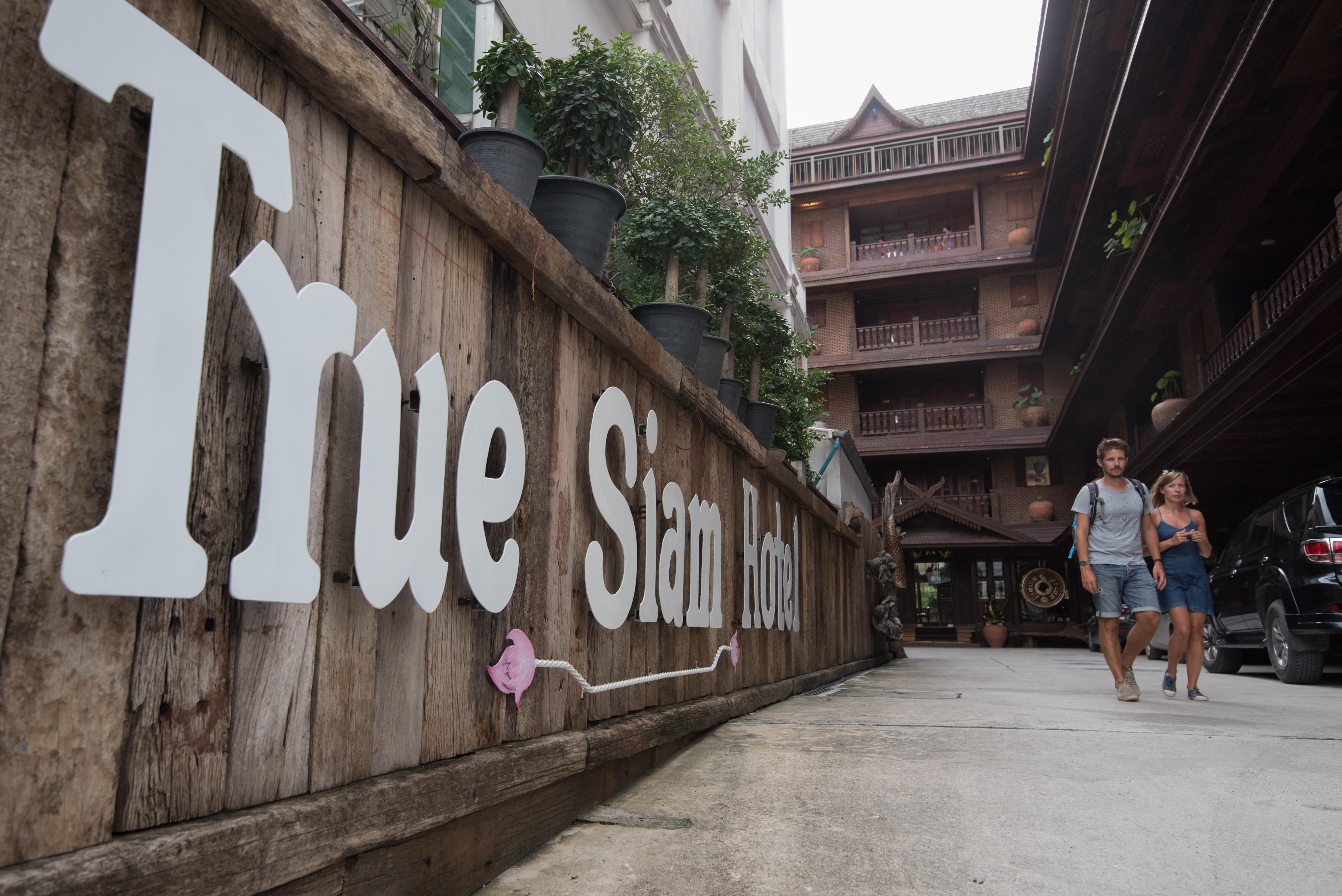 True Siam Rangnam Hotel Bangkok Exterior foto